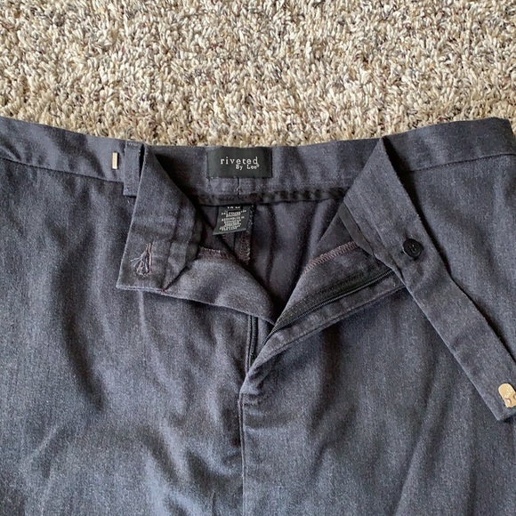 Gray skirt - Picture 2 of 5